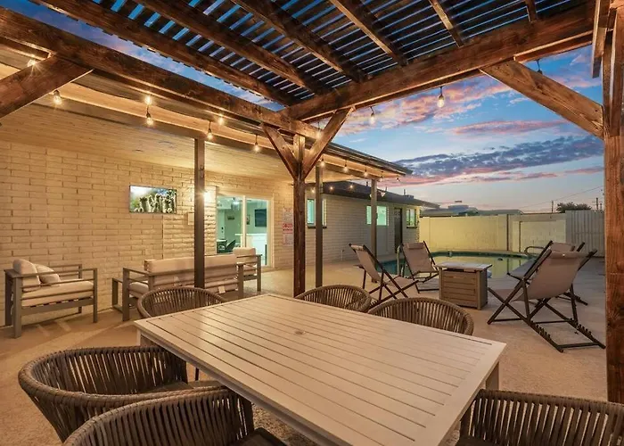 Ferienhaus Cozy Warm Oasis-heated Pool-perfect Location-spring Trn *